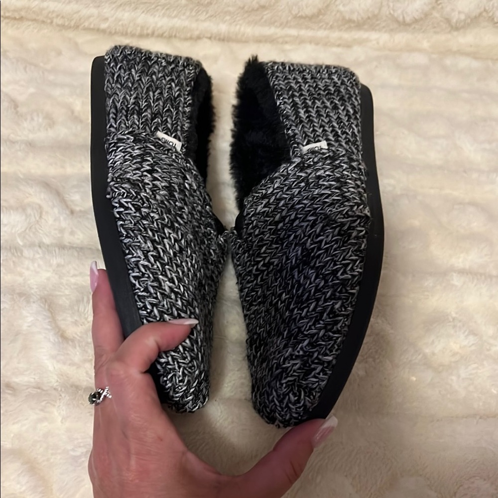 Toms Alpargata Charcoal Gray Black Sweater Fur Inside Leather Sole 8M - Picture 8 of 15